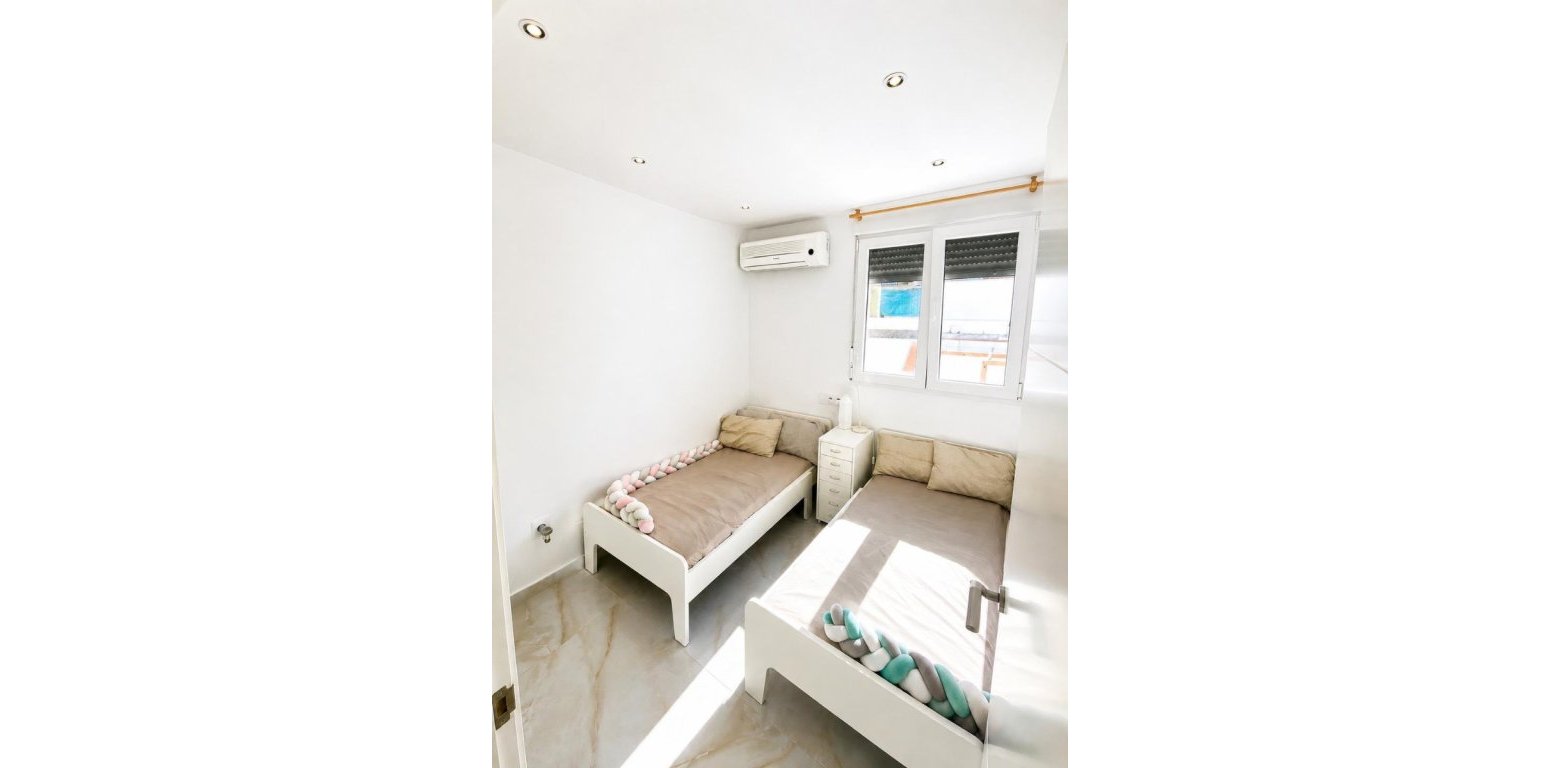 Resale - Townhouse - Los Balcones