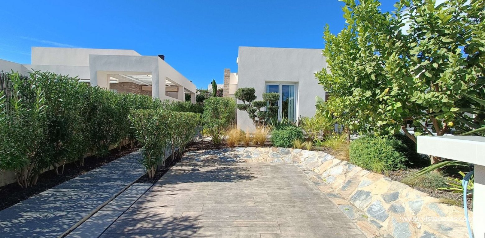 Sale - Villa - Algorfa - La Finca Golf Resort