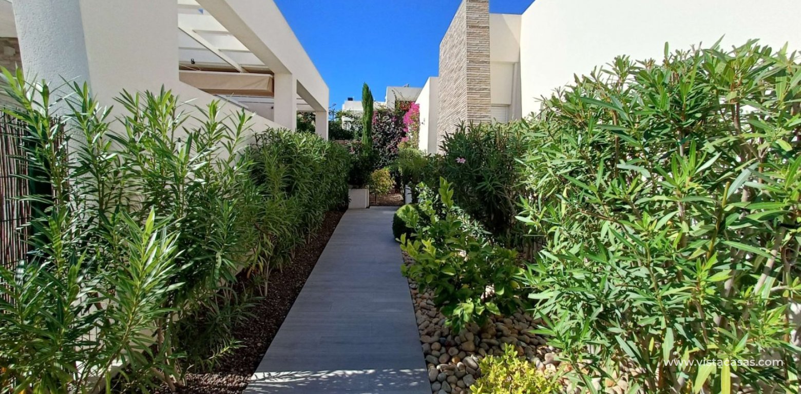 Sale - Villa - Algorfa - La Finca Golf Resort