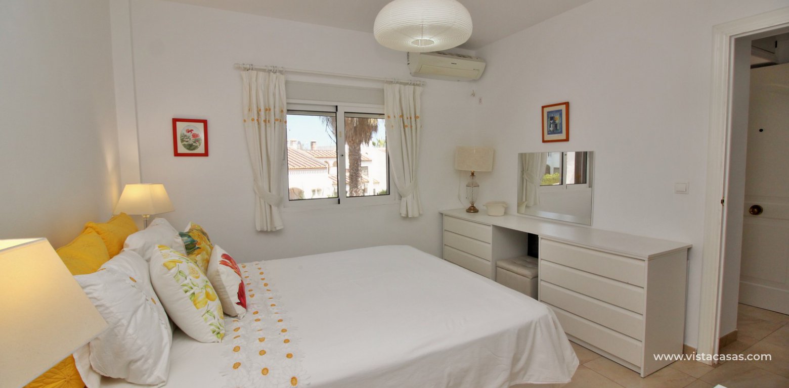 Apartment for sale in Las Brisas 2 Villamartin golf bedroom air conditioning