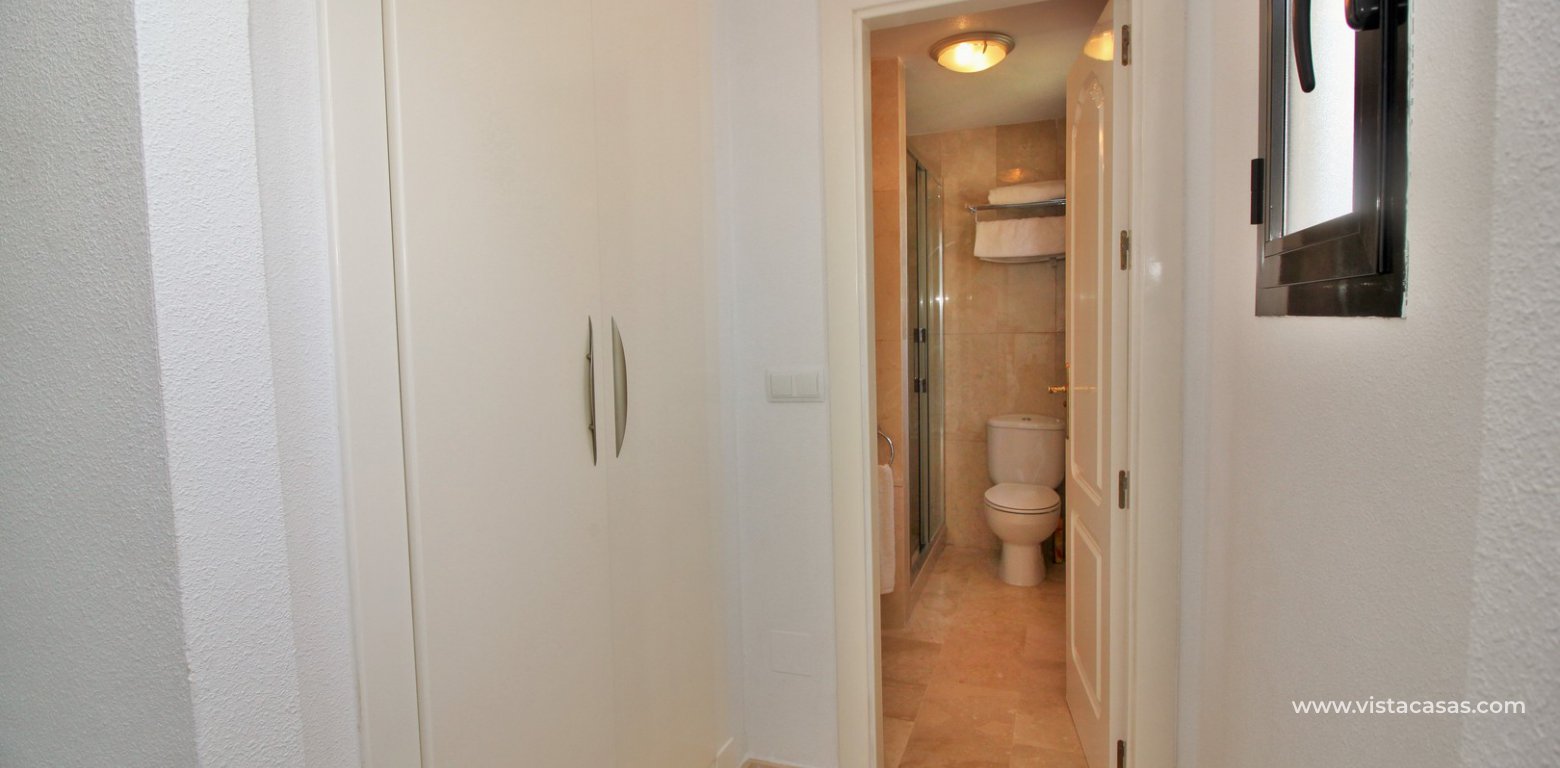 Ground floor 3 bedroom apartment for sale in Pau 8 Villamartin master bedroom fitted wardrobes
