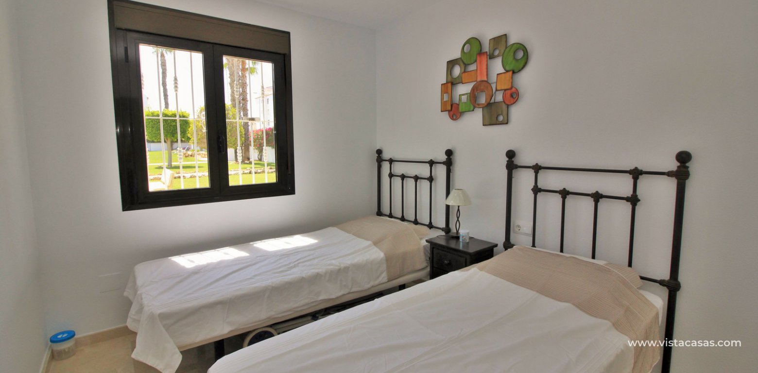 Ground floor 3 bedroom apartment for sale in Pau 8 Villamartin double bedroom