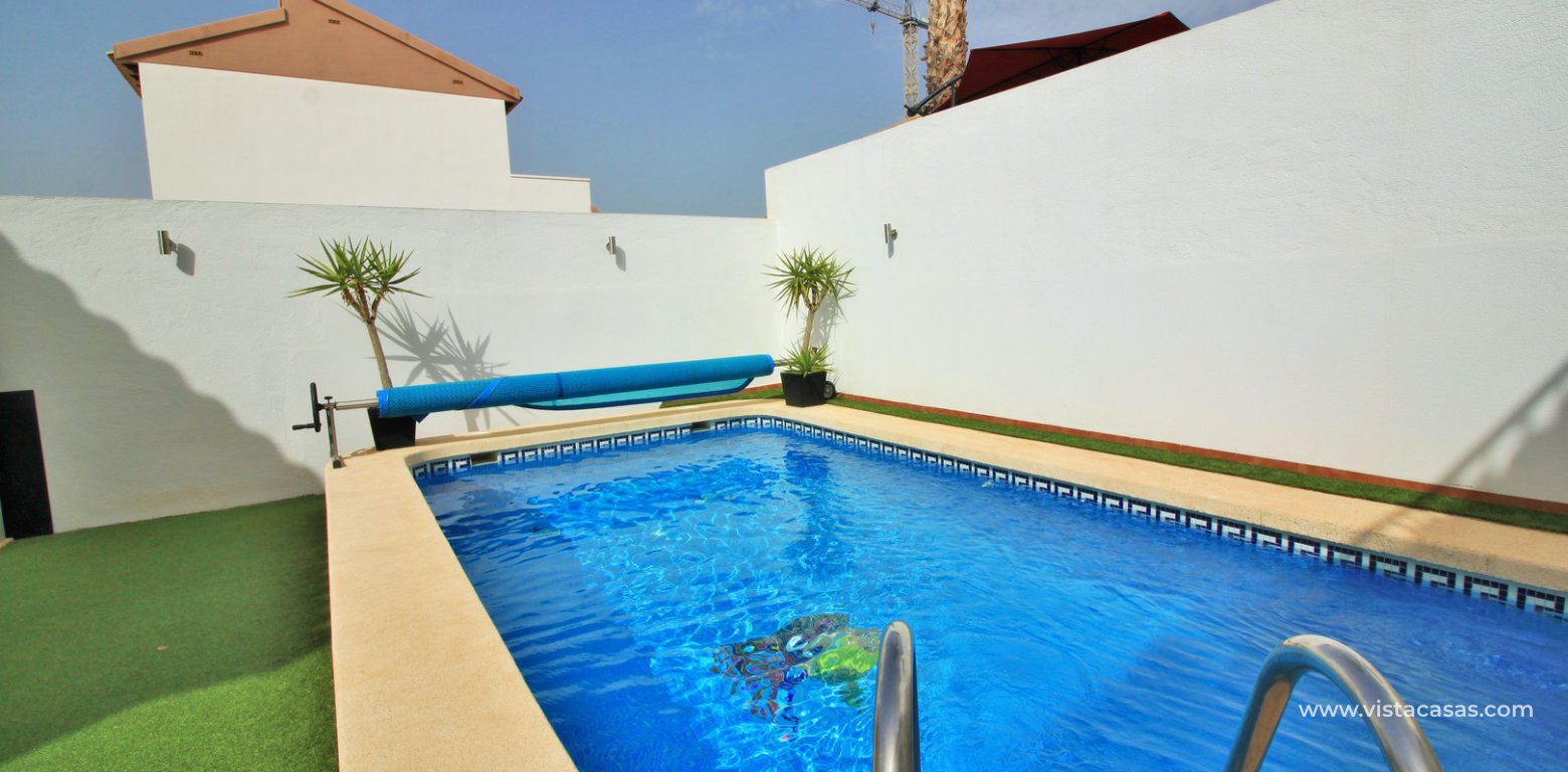 Detached villa for sale with private pool Pau 8, Villamartin pool