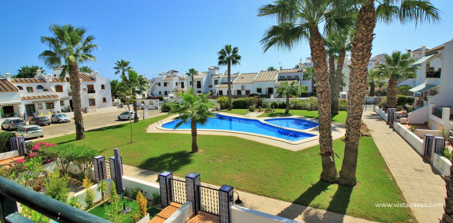 Top floor apartment for sale overlooking the pool Pau 8 Villamartin pool view