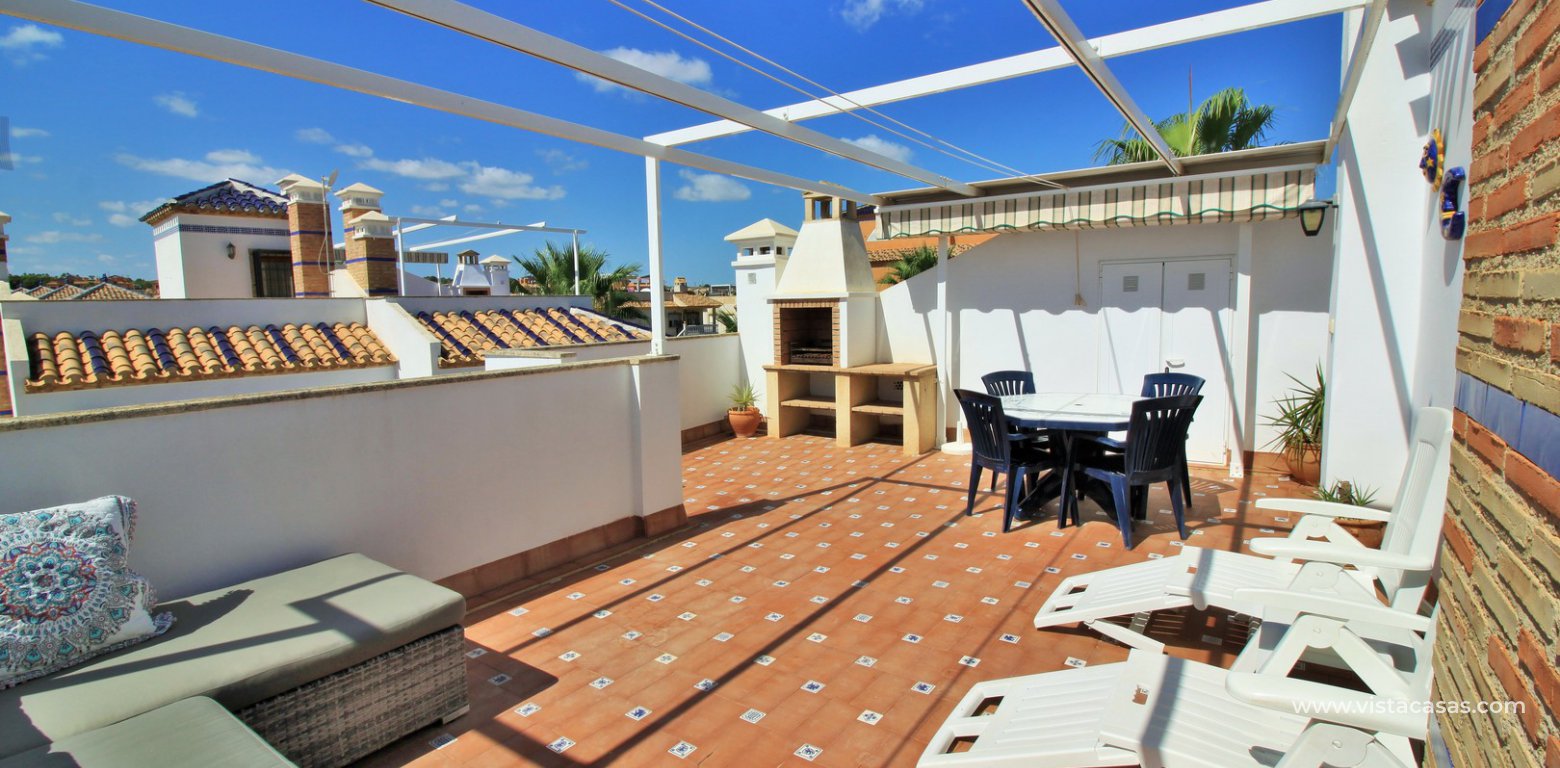 Top floor apartment for sale overlooking the pool Pau 8 Villamartin roof terrace