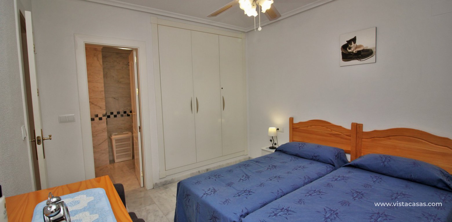 Ground floor apartment for sale Pau 8 Villamartin master bedroom fitted wardrobes