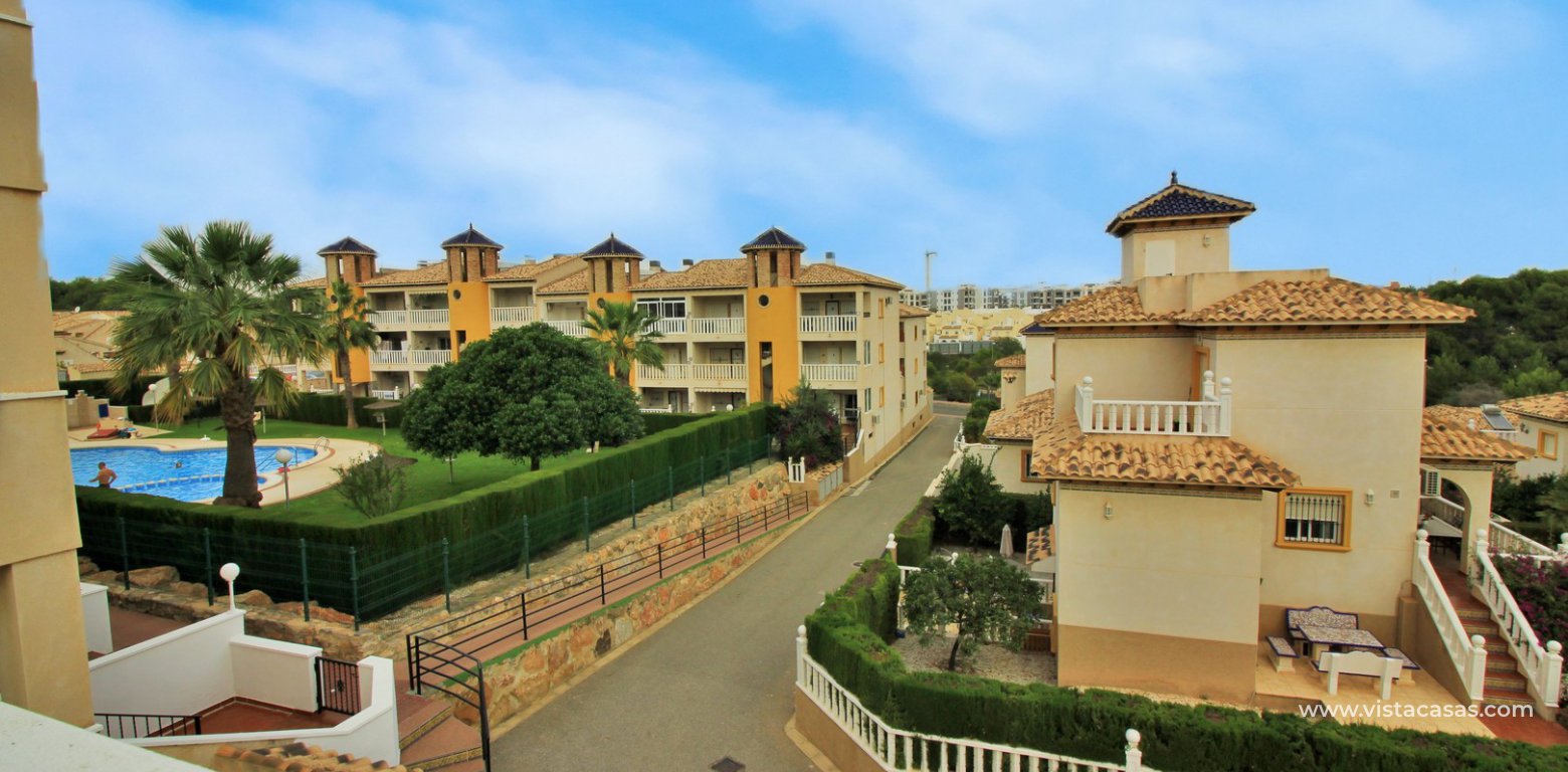 5 bedroom detached villa with garage for sale in Pinada Golf Villamartin pool view