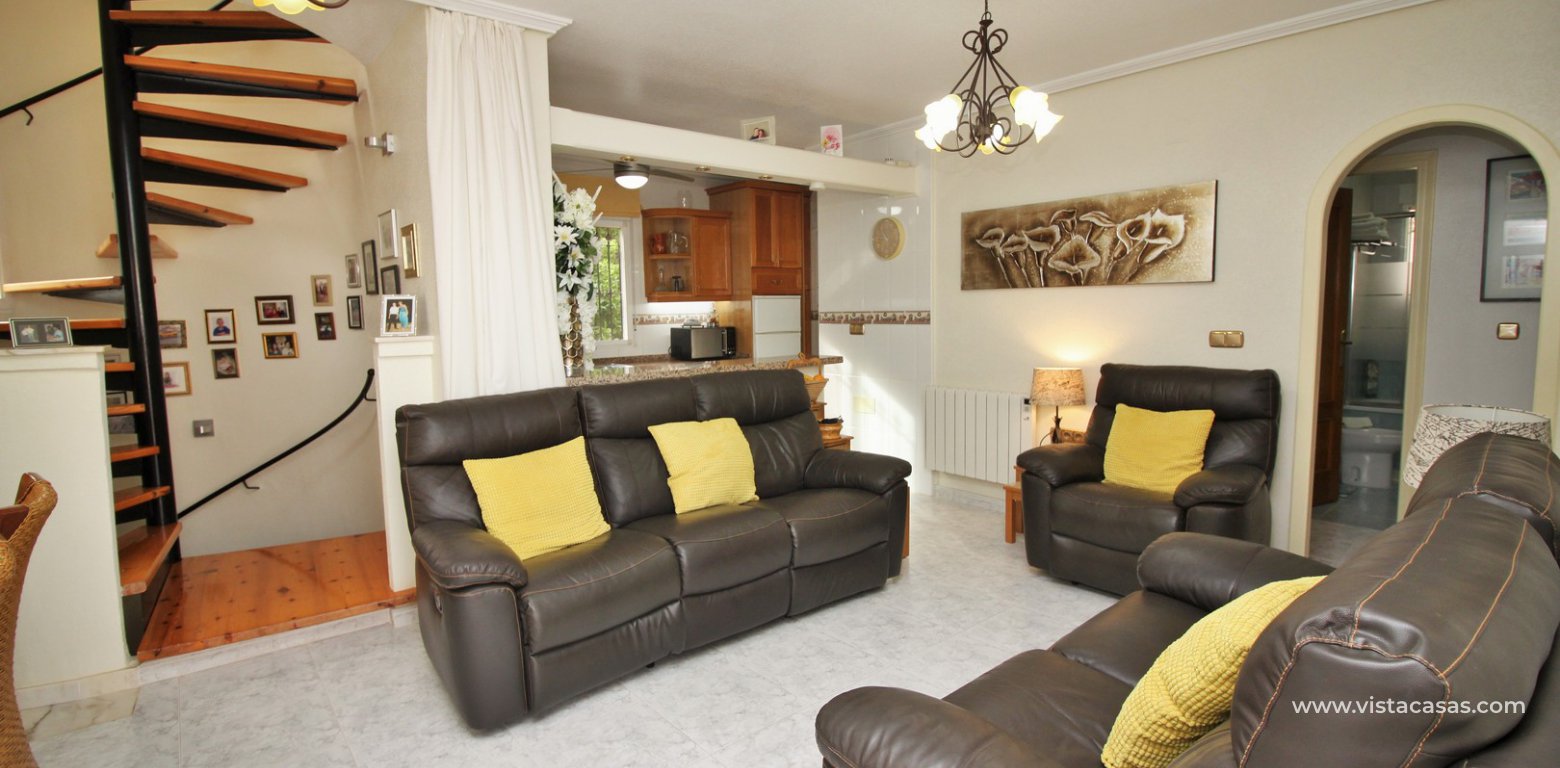 5 bedroom detached villa with garage for sale in Pinada Golf Villamartin lounge