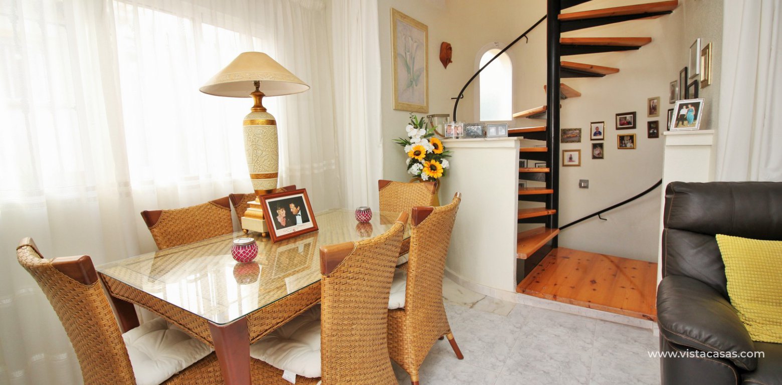 5 bedroom detached villa with garage for sale in Pinada Golf Villamartin dining area