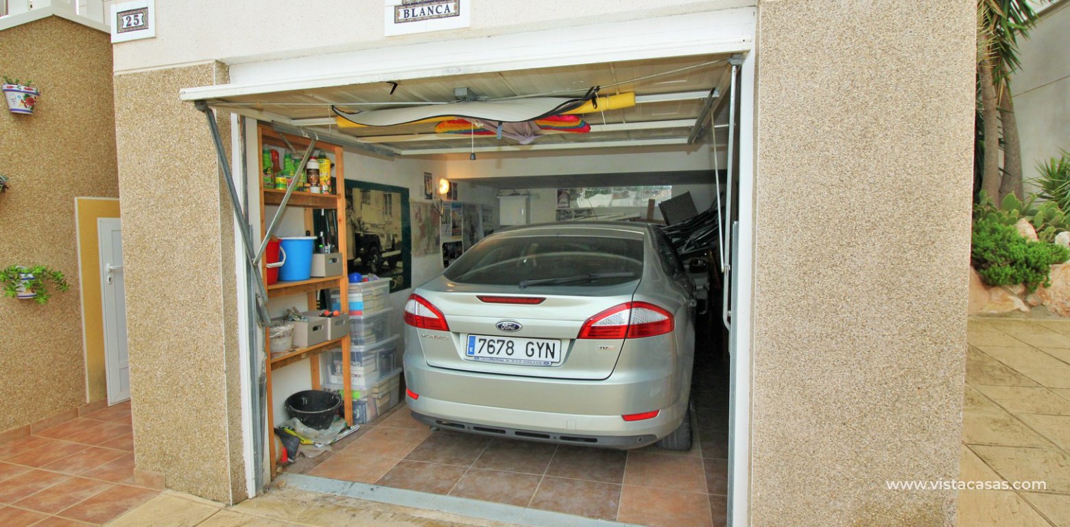 5 bedroom detached villa with garage for sale in Pinada Golf Villamartin garage