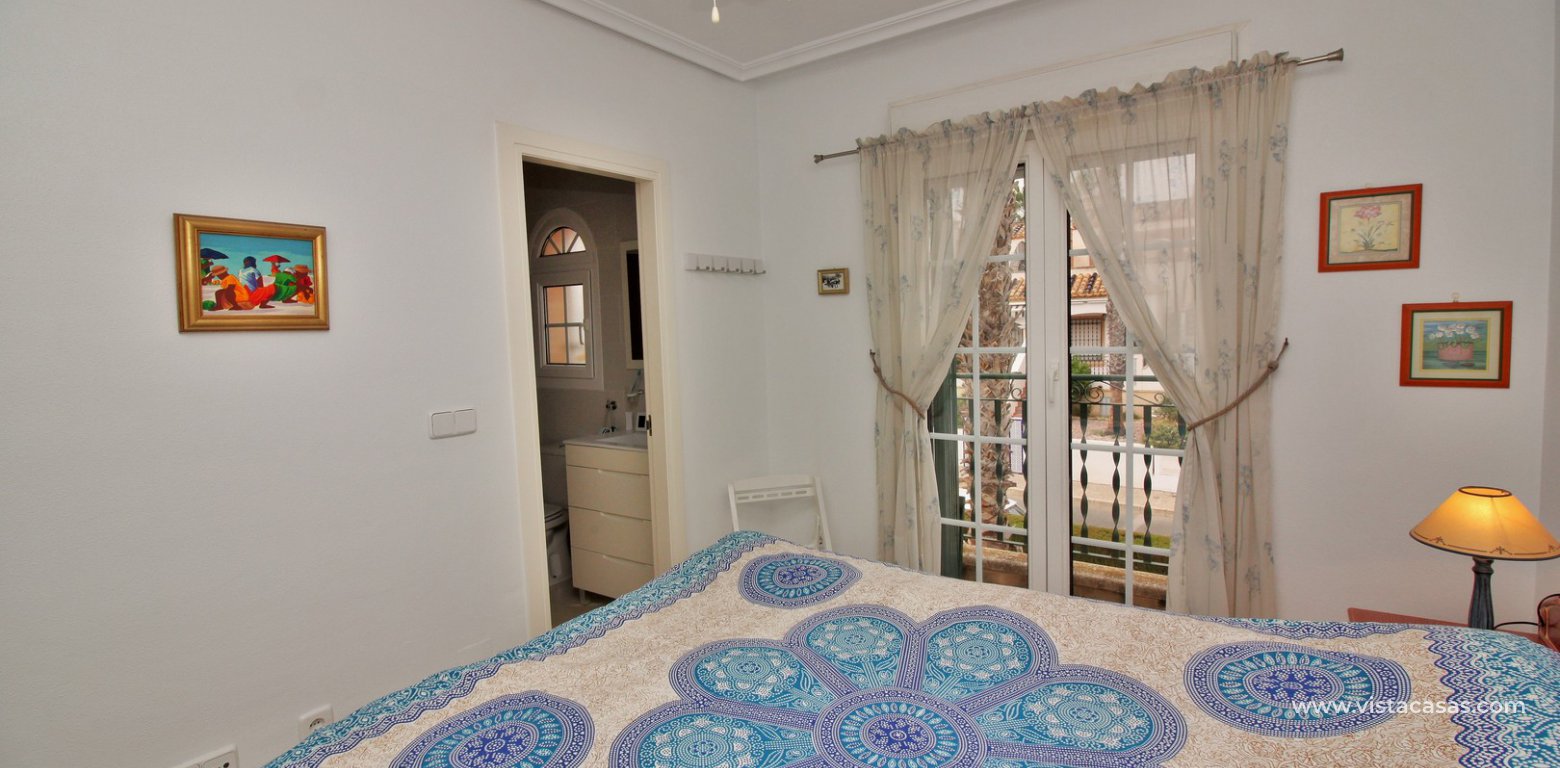 Top floor apartment for sale Las Violetas Villamartin master bedroom ensuite