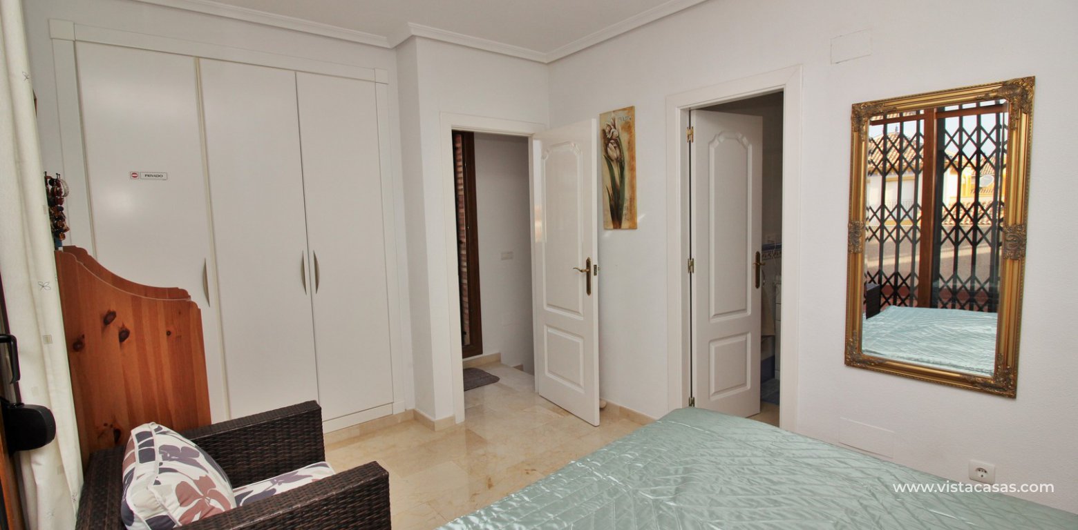 Townhouse for sale Oporto Golf Pau 8 Villamartin master bedroom fitted wardrobes