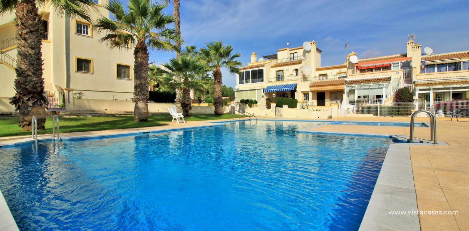 South facing ground floor apartment with pool views for sale Valencia Norte Villamartin swimming pool