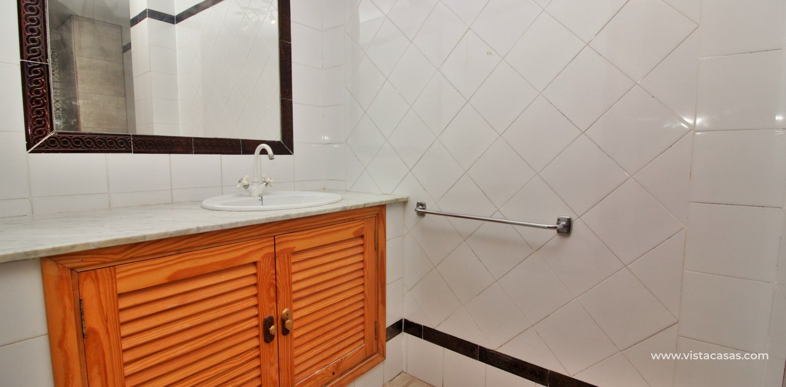 Duplex apartment for sale Villamartin Plaza bathroom
