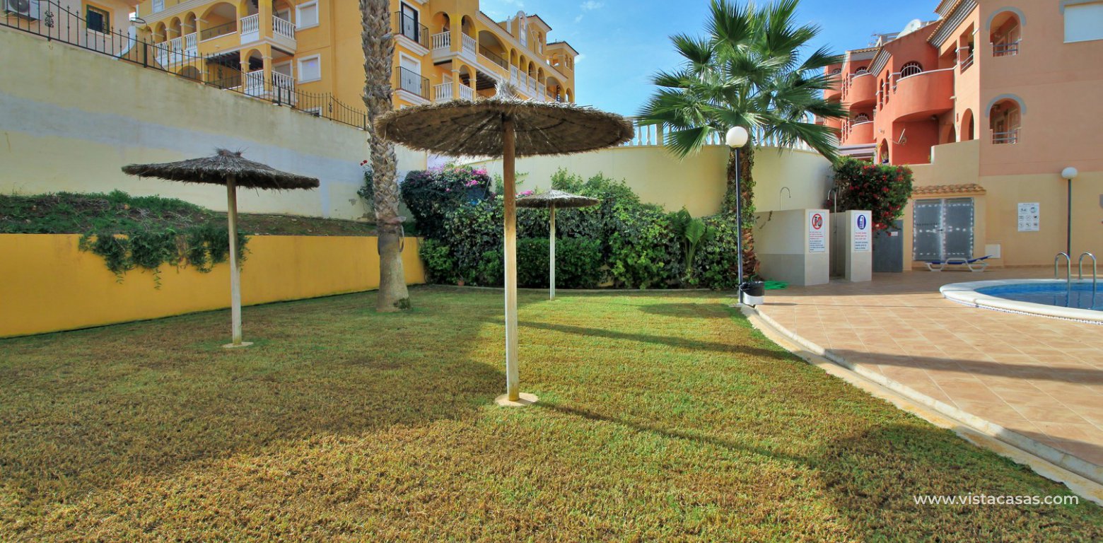 Apartment for sale Marbella Golf Villamartin communal gardens