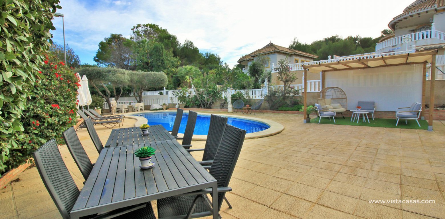Detached villa with private pool and garage for sale Pinada Golf I Villamartin garden 3