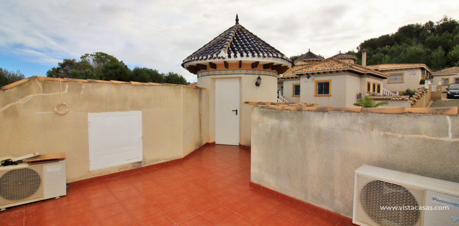Detached villa with private pool and garage for sale Pinada Golf I Villamartin underbuild roof terrace