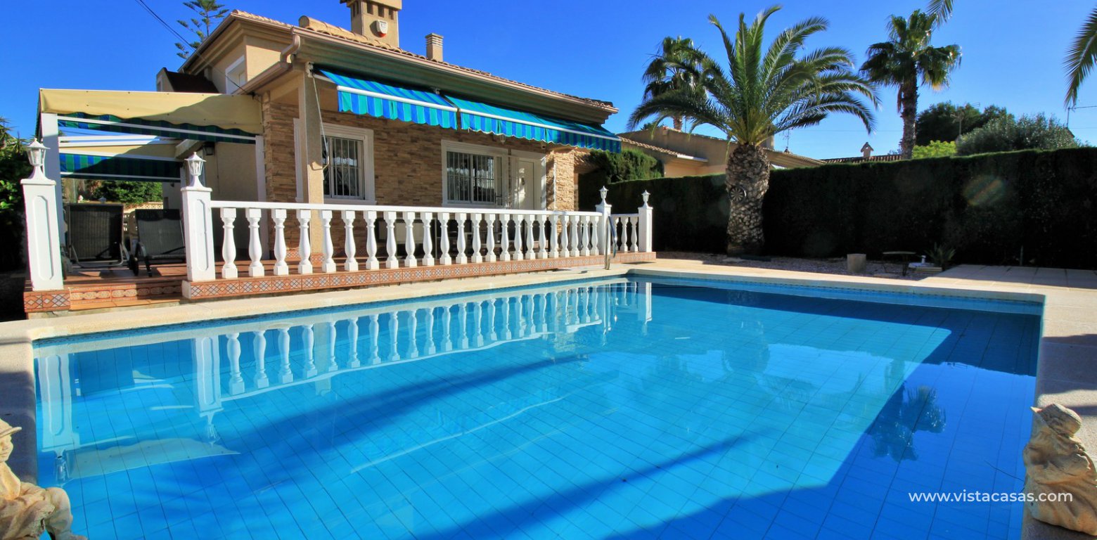 Detached villa with private pool for sale Los Balcones