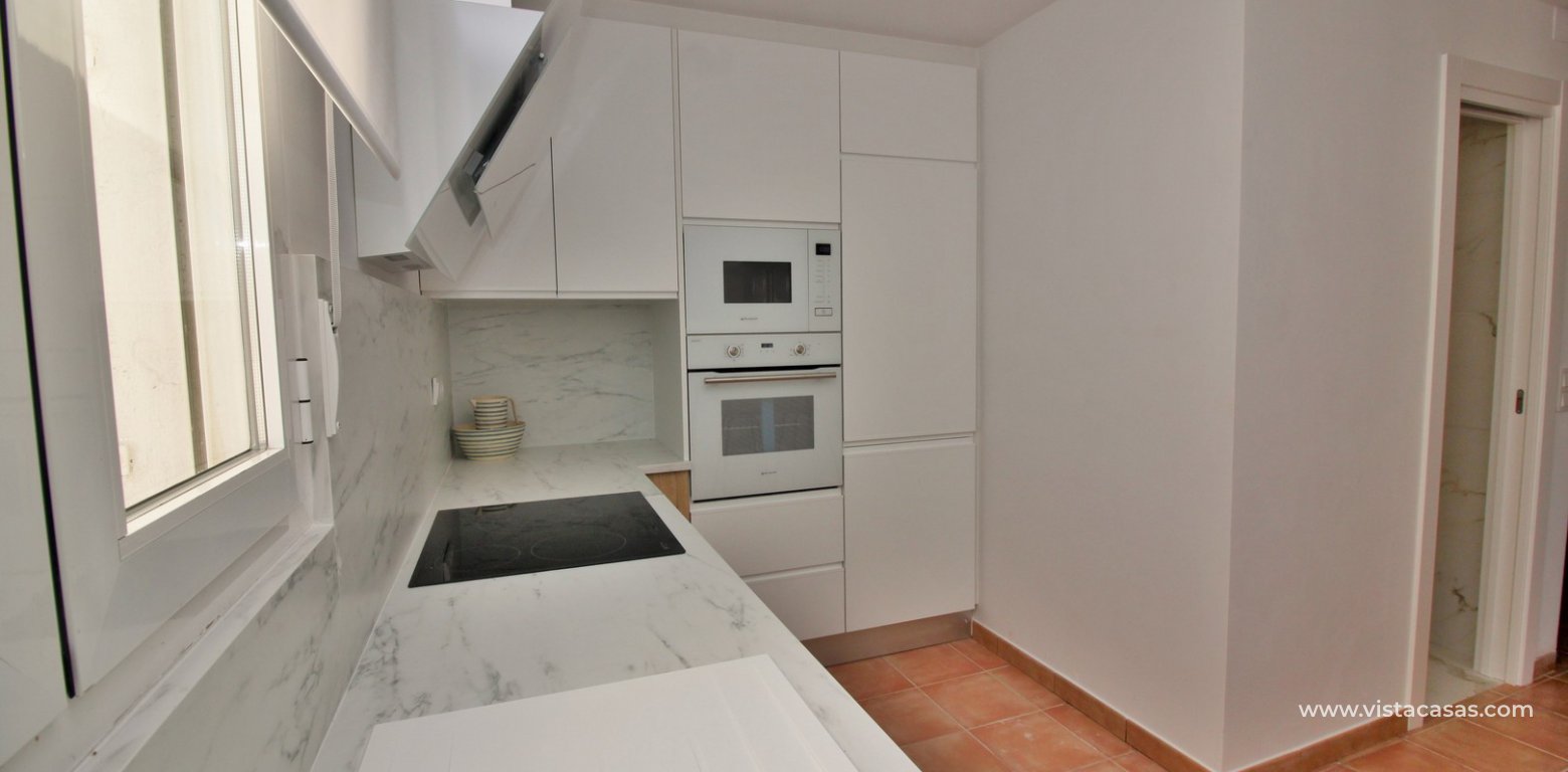 South facing renovated townhouse for sale Panorama Golf Villamartin kitchen built in appliances
