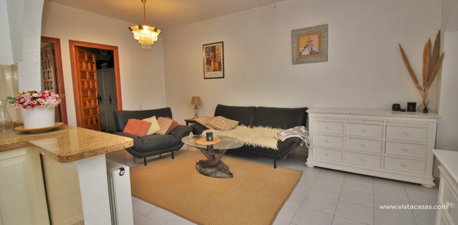 3 bedroom bungalow for sale Villamartin living room