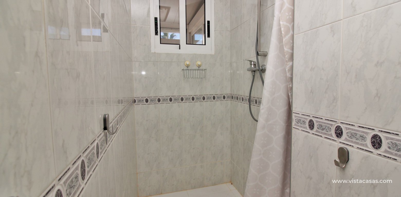 3 bedroom bungalow for sale Villamartin annex bathroom shower