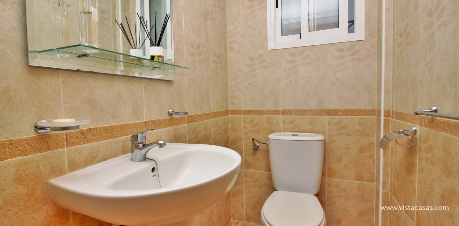 Townhouse for sale overlooking the pool R15 La Ciñuelica Punta Prima wc