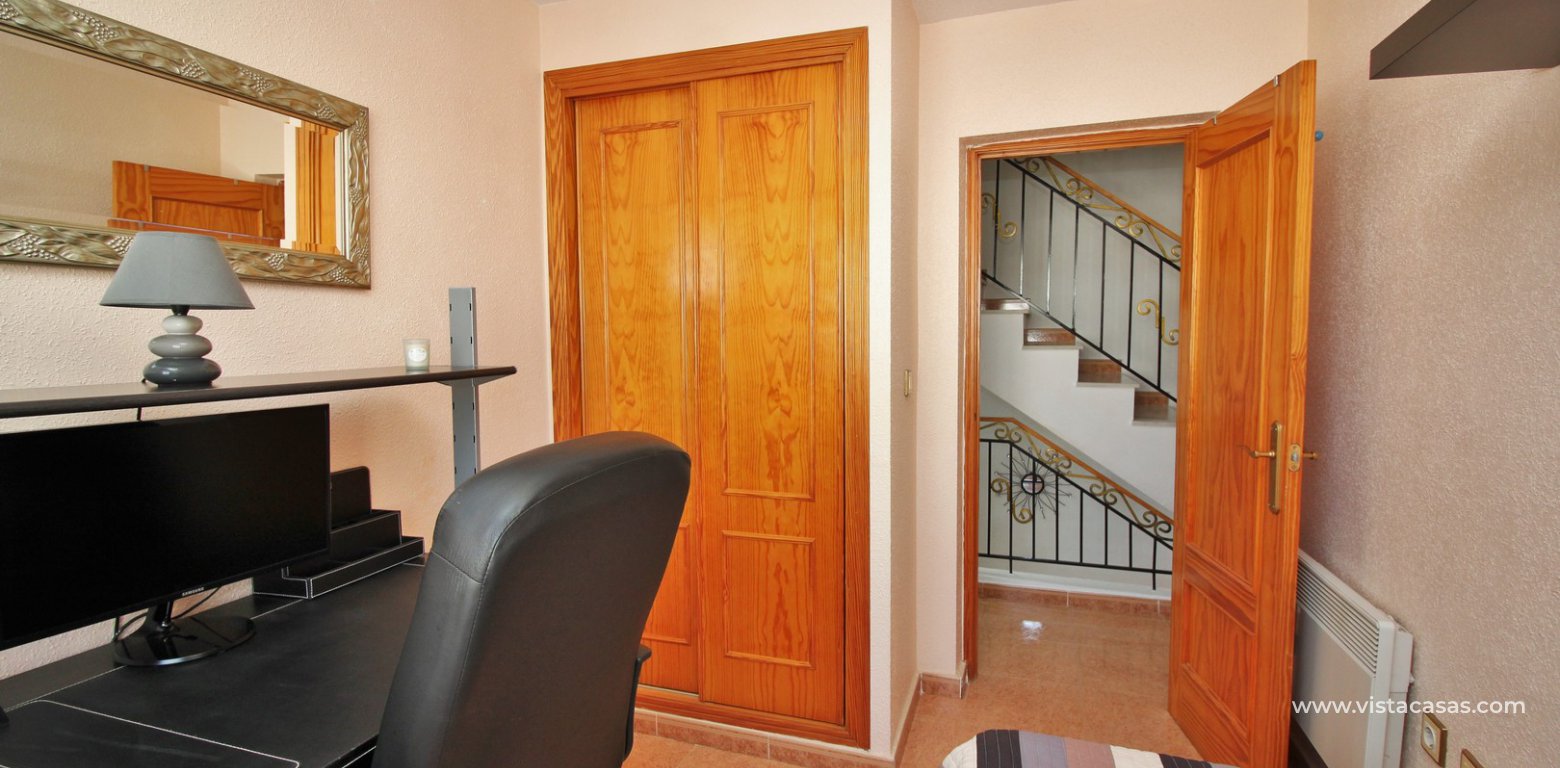Townhouse for sale with pool in Los Altos twin bedroom fitted wardrobes