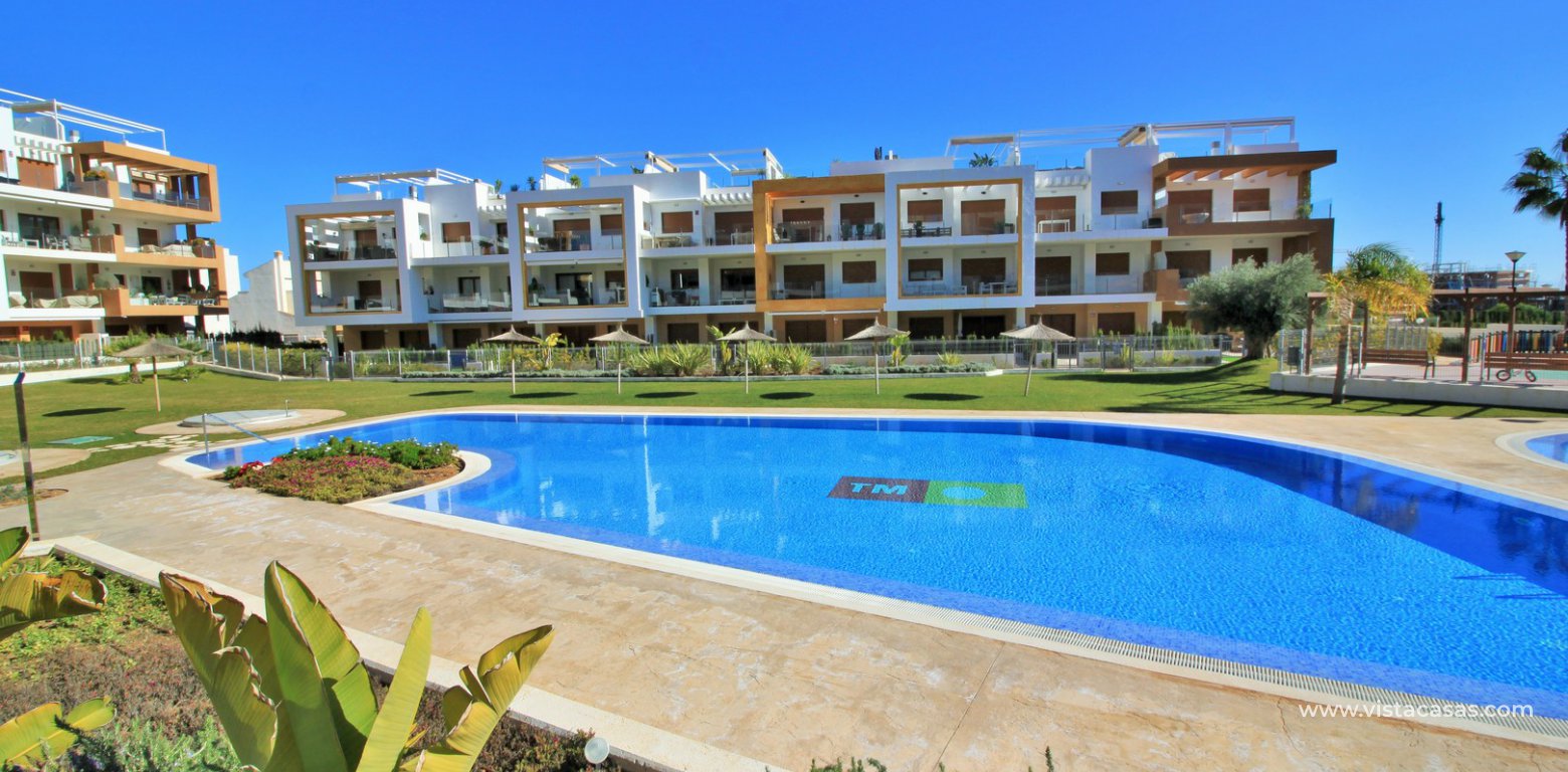South facing apartment overlooking the pool for sale in Residencial Gala Los Dolses Orihuela Costa communal swimming pool