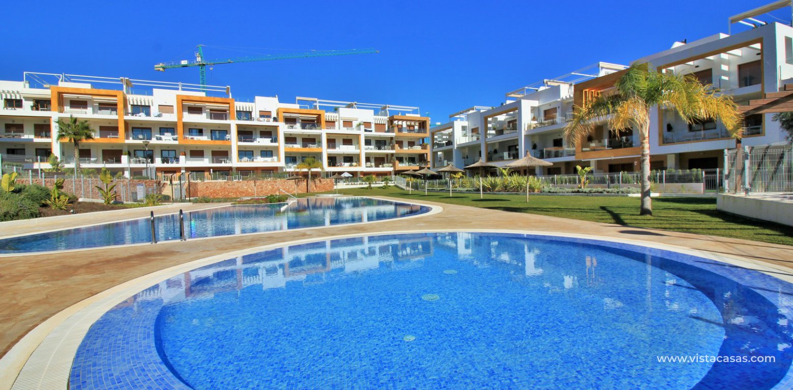 South facing apartment overlooking the pool for sale in Residencial Gala Los Dolses Orihuela Costa childrens pool