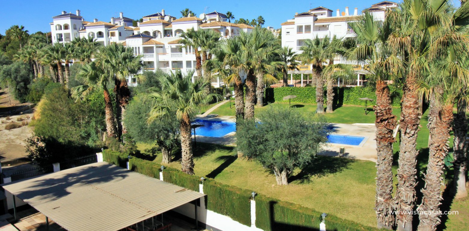 Renovated apartment overlooking the pool for sale in the Villamartin Plaza pool views
