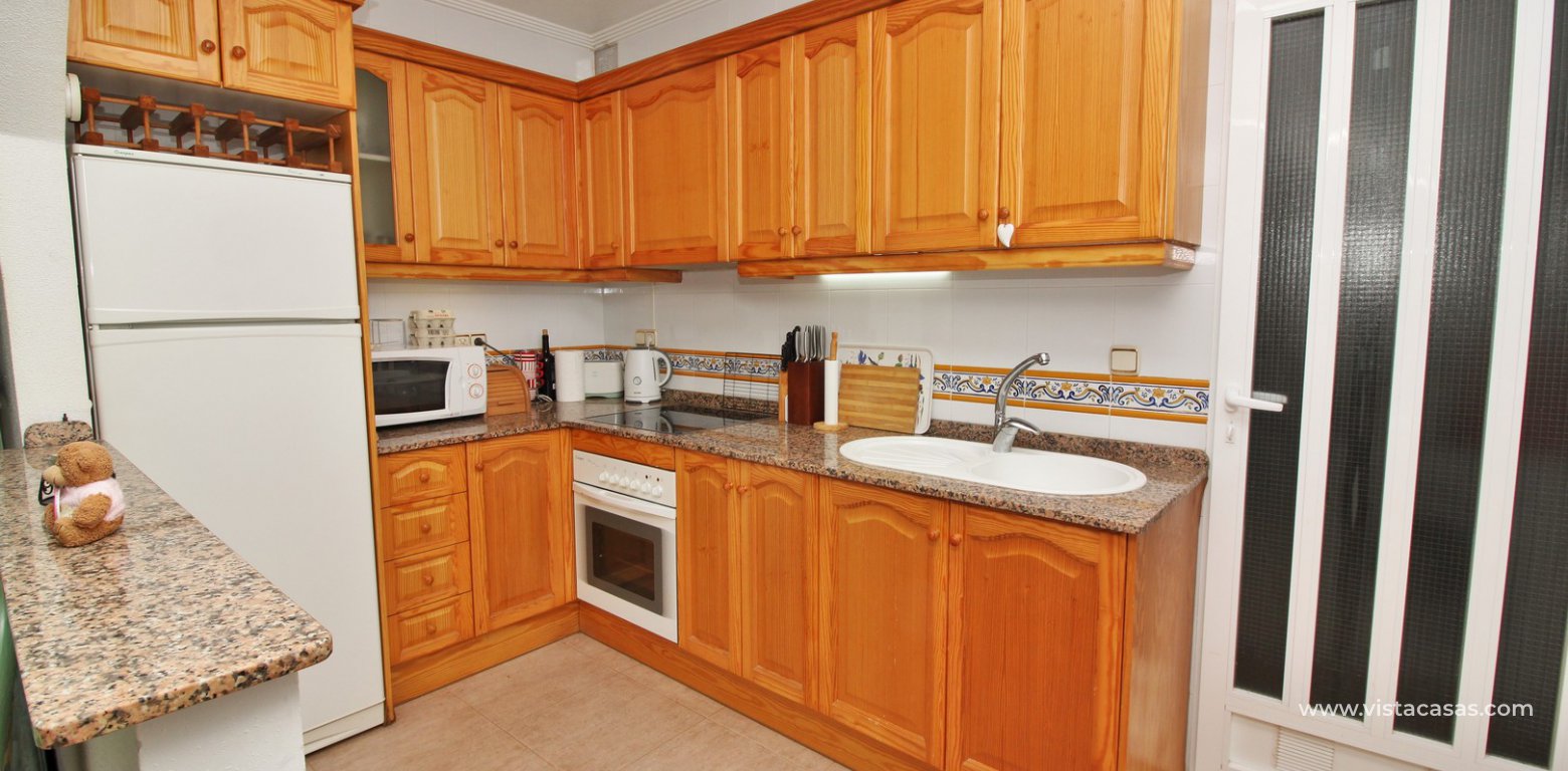 2 bedroom ground floor apartment for sale in Al Andaluza Villamartin kitchen