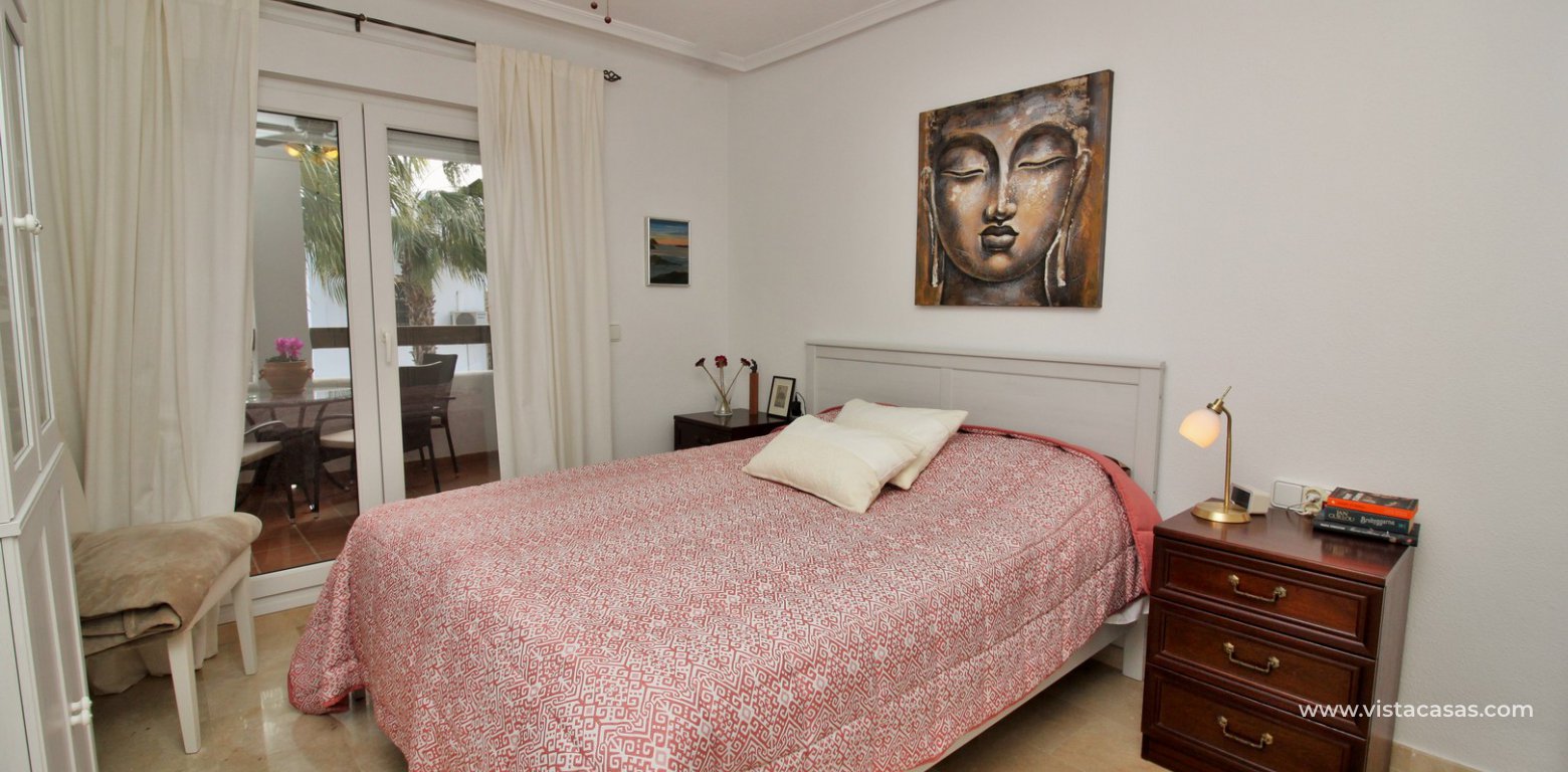 Penthouse corner apartment for sale in R2 Las Violetas Villamartin master bedroom