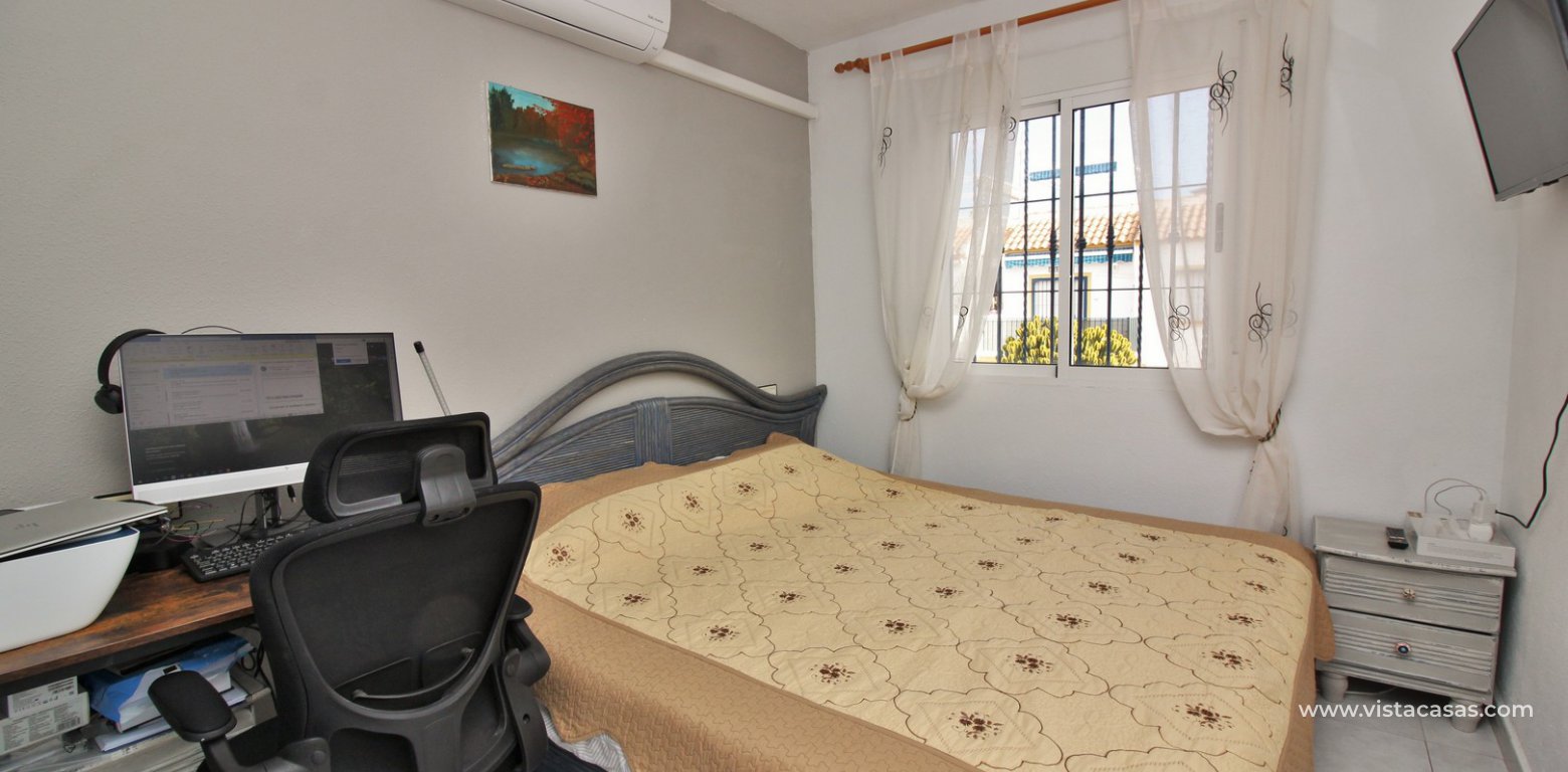 Top floor apartment for sale Al Andalus I La Florida master bedroom