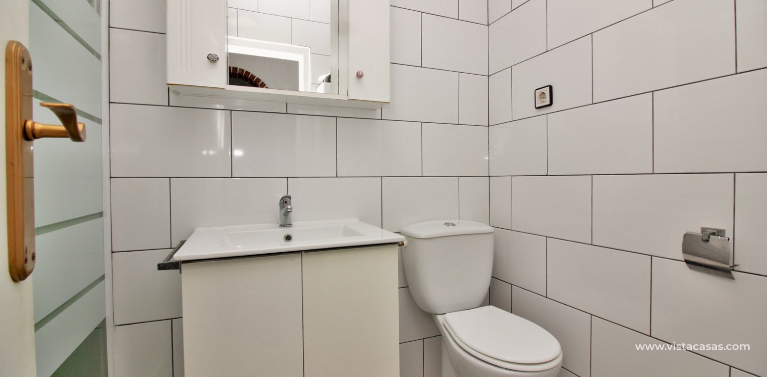 Top floor apartment for sale Al Andalus I La Florida bathroom