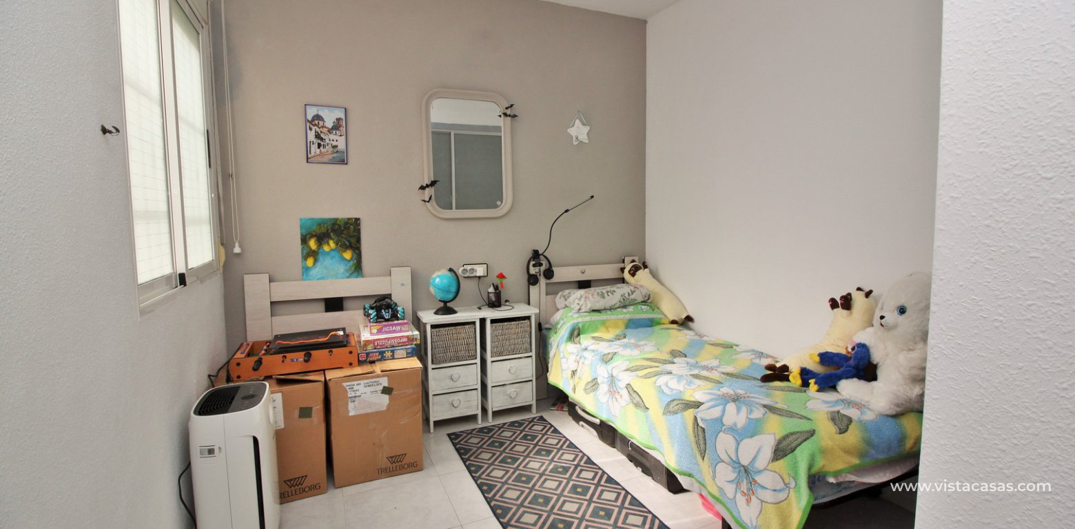 Top floor apartment for sale Al Andalus I La Florida twin bedroom