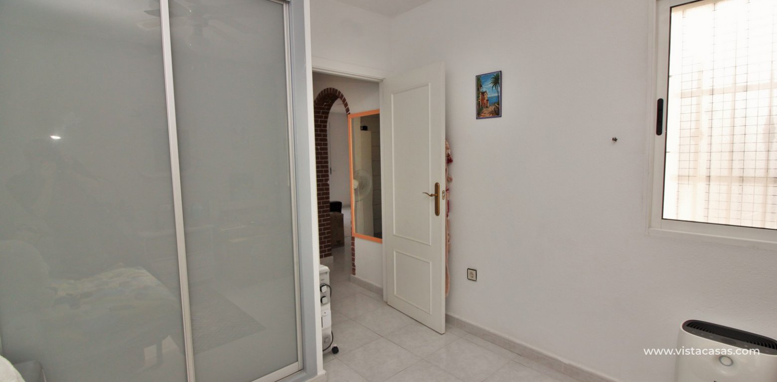Top floor apartment for sale Al Andalus I La Florida twin bedroom fitted wardrobes