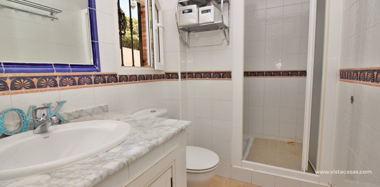 Ground floor apartment overlooking the pool for sale R20 Los Dosles ensuite
